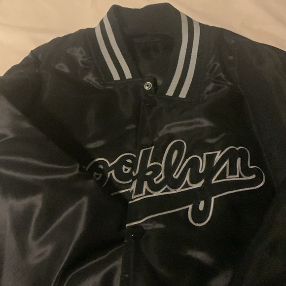 Majestic vintage black satin Brooklyn dodgers jacket. - Picture 4 of 6